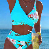 Costum de baie cu imprimeu floral contrastant și deschidere
