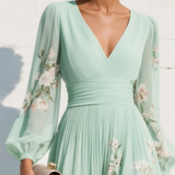 Florina | Rochie midi verde deschis cu decolteu plisat în formă de V din șifon